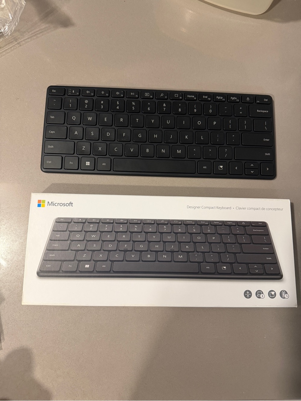Excellent Condition NWB Microsoft Wireless Keyboard